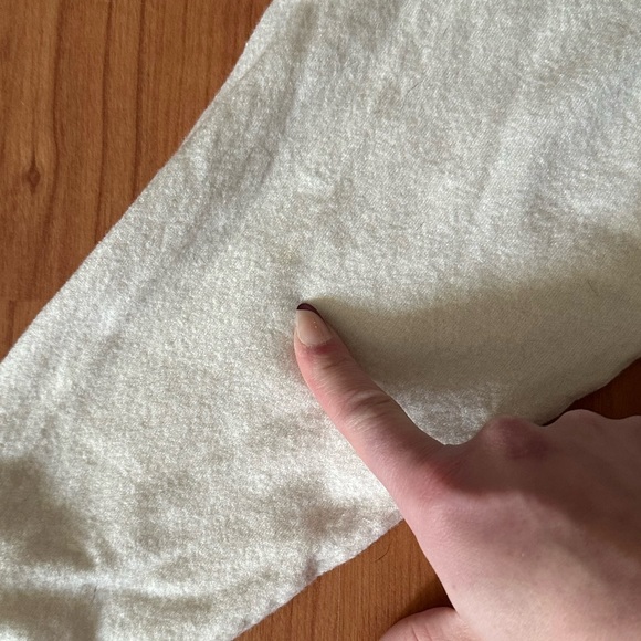 Chloe Ruffled V-Neck Wool/Cashmere Sweater in Milk - Size Small (fits like XS) - Picture 6 of 11